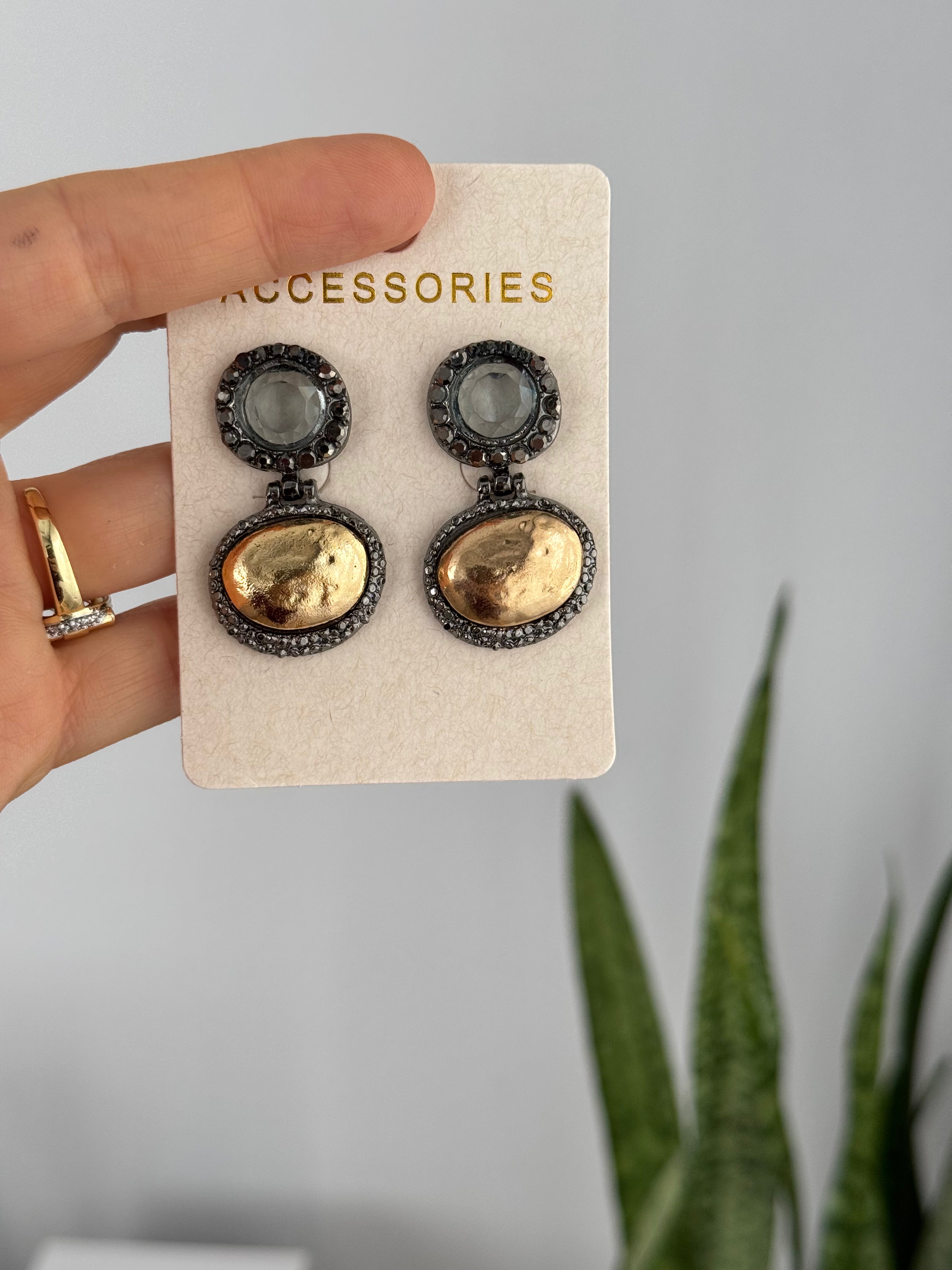 Zara Gold Gümüş Detaylı Tasarım Küpe