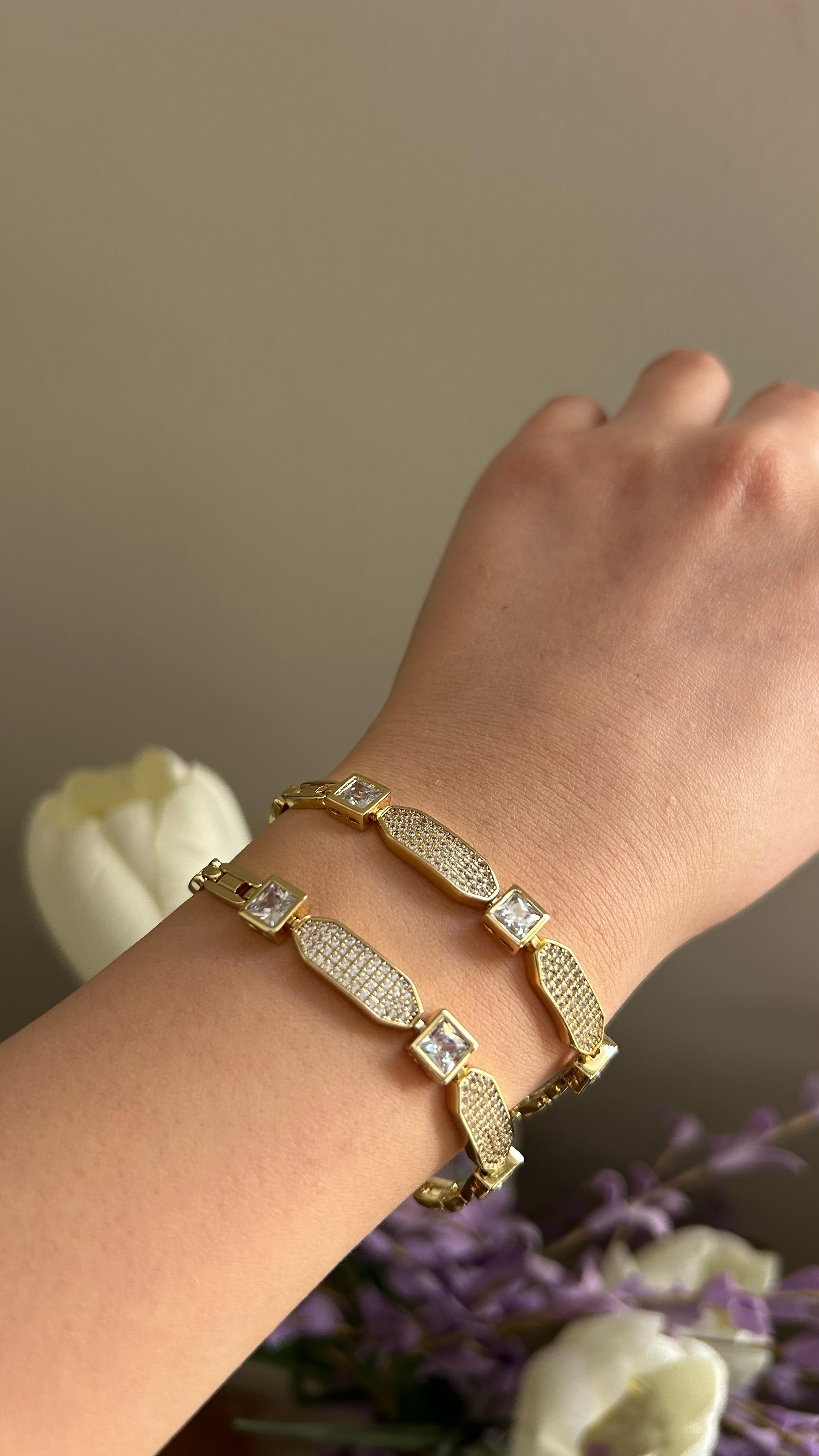 Çelik Gold Taşlı Bileklik