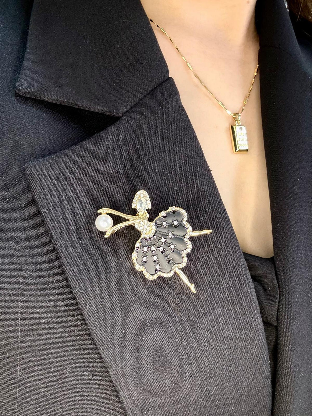 Balerin Broş